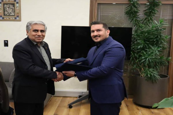 انعقاد قرارداد تولید سوخت پاک؛ موتور توسعه در گیرودار بروکراسی انعقاد قرارداد تولید سوخت پاک؛ موتور توسعه در گیرودار بروکراسی