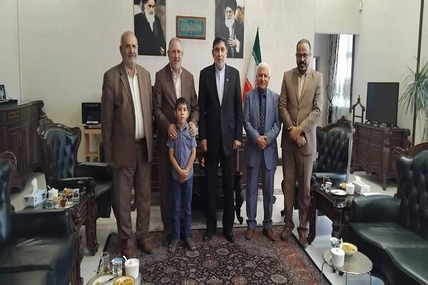 دیدار سرپرست سرکنسولگری ایران در کربلا با رئیس مرکز مطالعات عتبه مطهر دیدار سرپرست سرکنسولگری ایران در کربلا با رئیس مرکز مطالعات عتبه مطهر