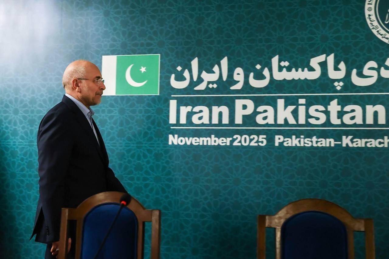 هدف ما افزایش مبادلات ایران و پاکستان از ۳ به ۱۰ میلیارد دلار است هدف ما افزایش مبادلات ایران و پاکستان از ۳ به ۱۰ میلیارد دلار است
