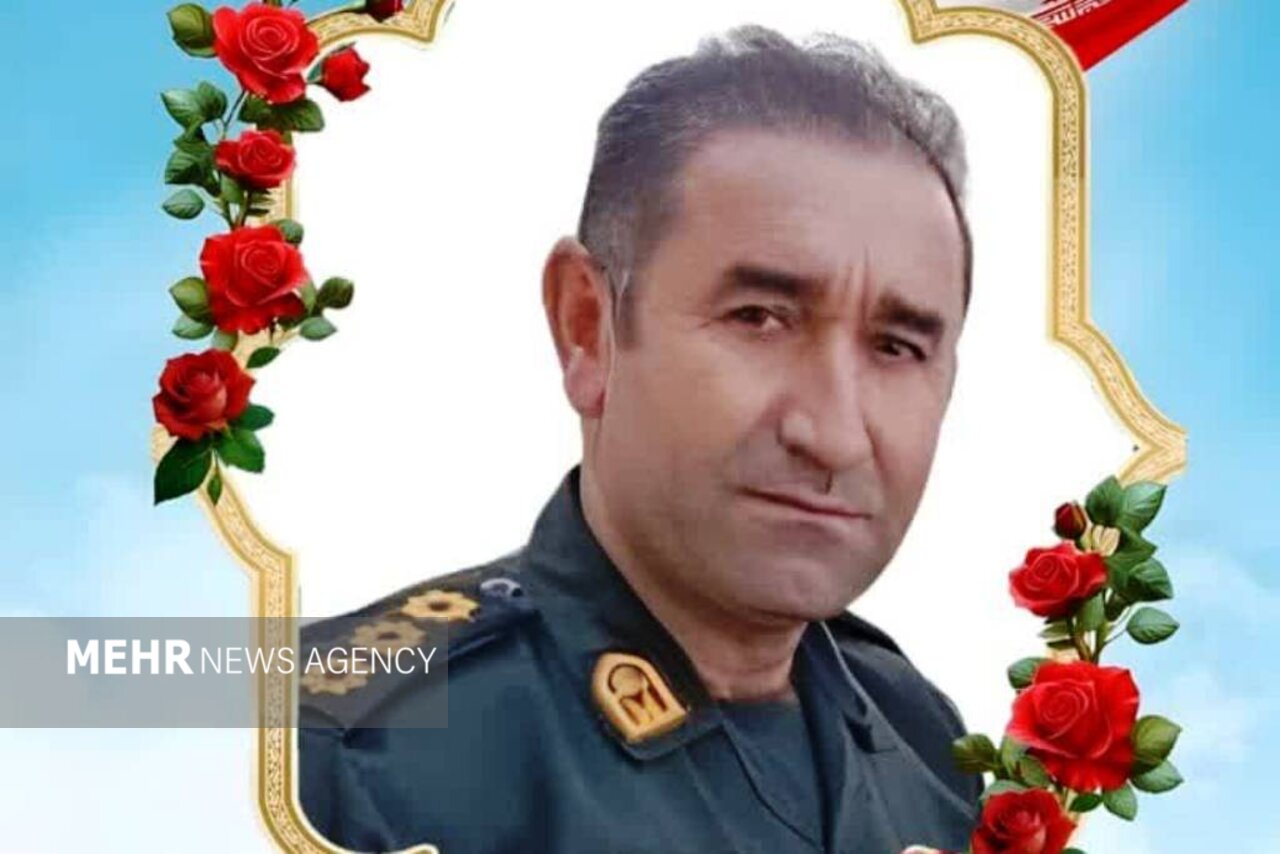 پیکر سرگرد شهید حجتالله ولیزاده در رامشیر تشییع شد پیکر سرگرد شهید حجتالله ولیزاده در رامشیر تشییع شد
