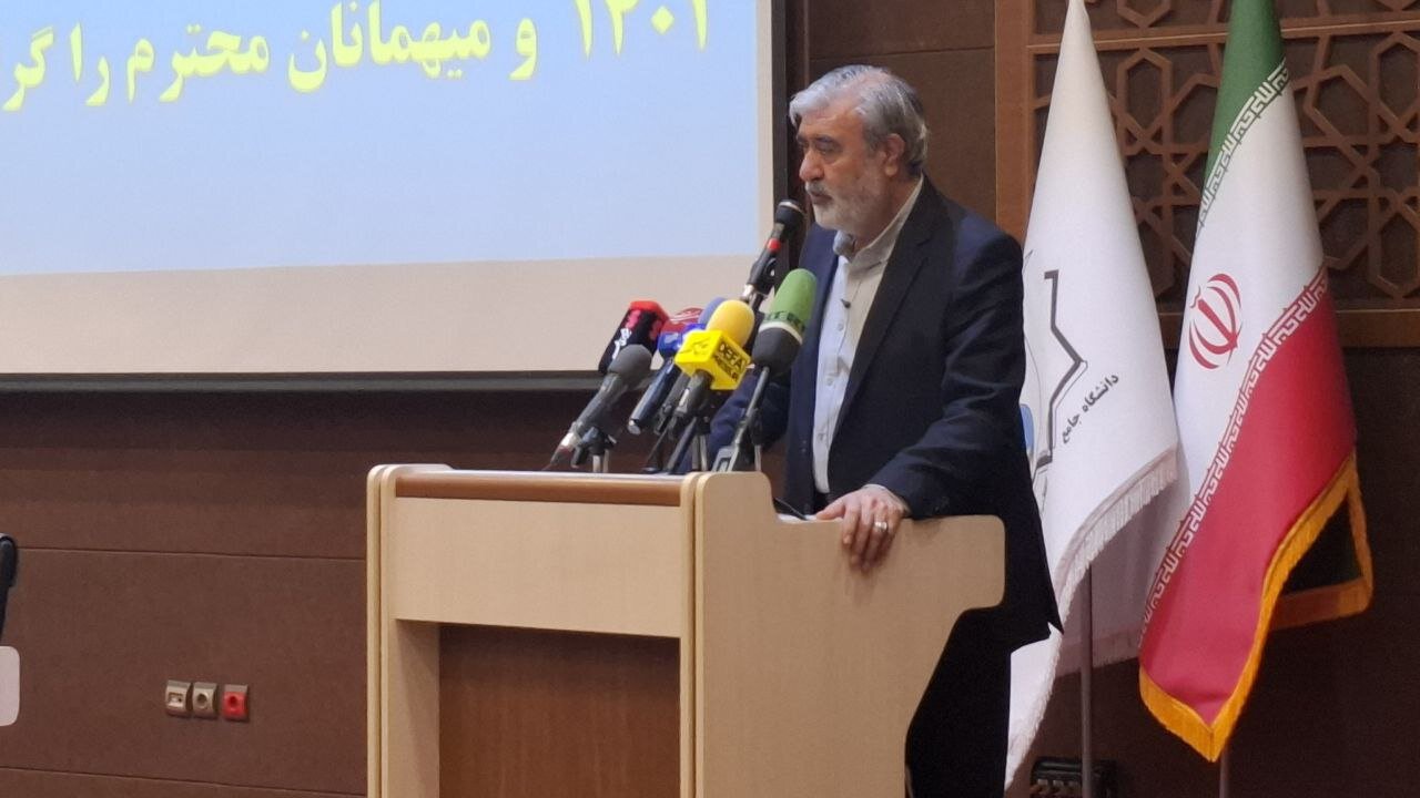زمینه پیگیری حقوقی پروندههای شهدای امنیت در داخل و خارج فراهم شود زمینه پیگیری حقوقی پروندههای شهدای امنیت در داخل و خارج فراهم شود