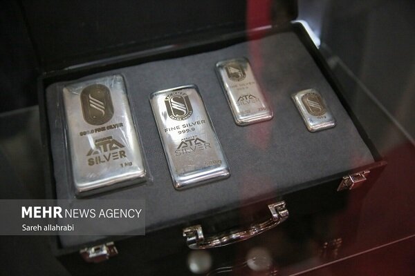 نقره در اوج تاریخی؛ رکورد ۶۶ دلار شکسته شد نقره در اوج تاریخی؛ رکورد ۶۶ دلار شکسته شد