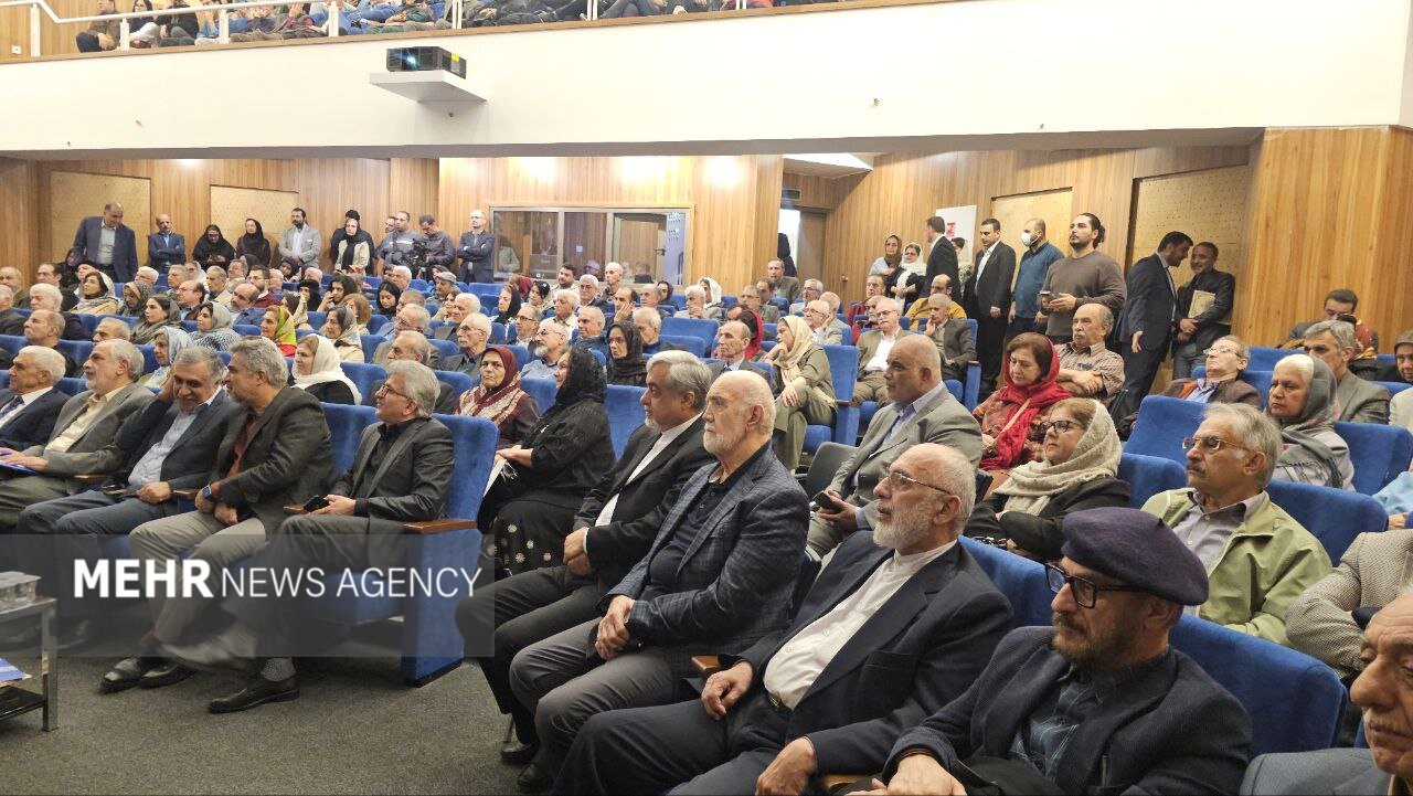 کتابخانه «سید حسین میرمجلسی» در رشت افتتاح شد؛ اهدای ۳۰ هزار جلد کتاب کتابخانه «سید حسین میرمجلسی» در رشت افتتاح شد؛ اهدای ۳۰ هزار جلد کتاب