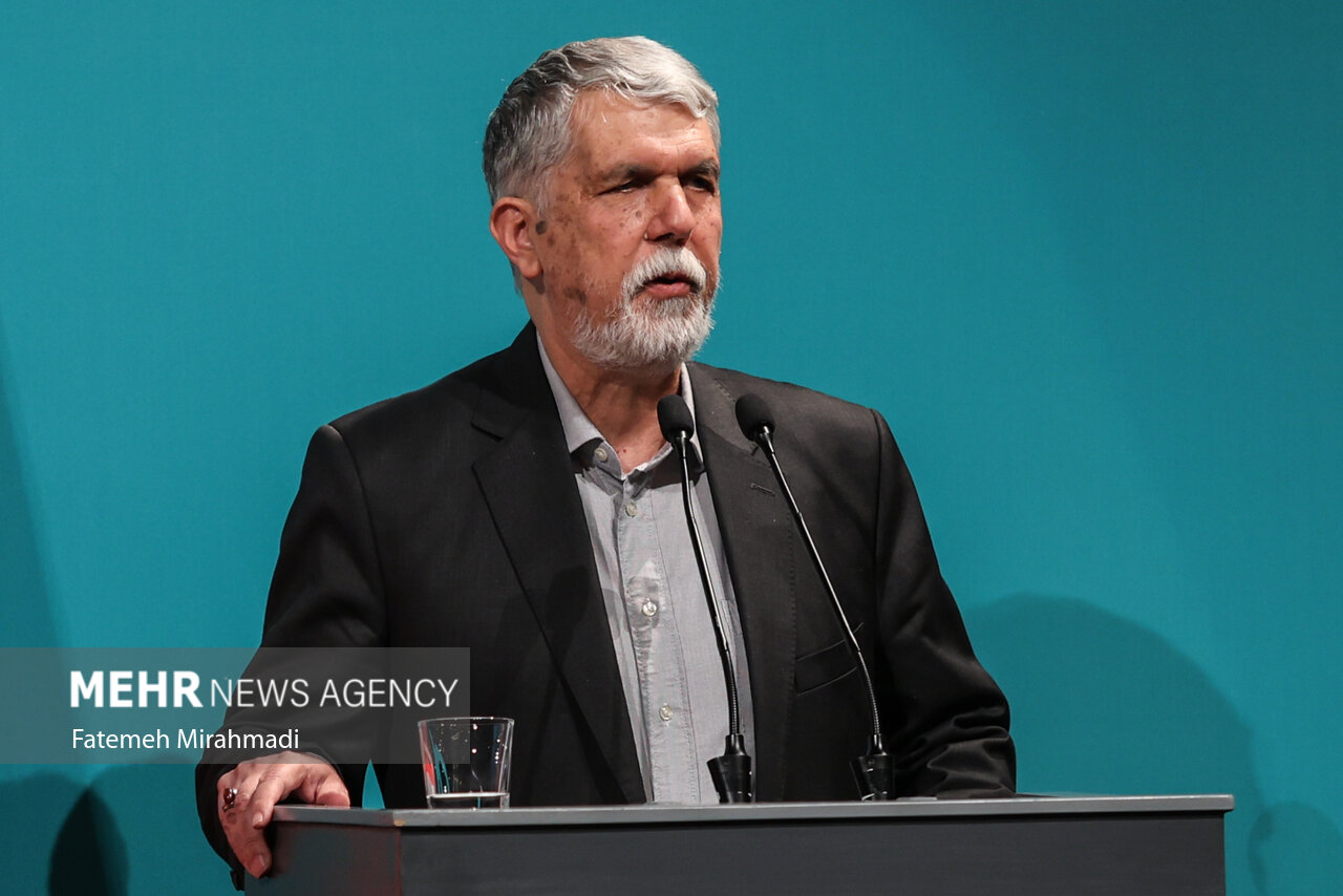 صالحی: در زمینه تولید کتاب کارنامه بدی نداریم صالحی: در زمینه تولید کتاب کارنامه بدی نداریم