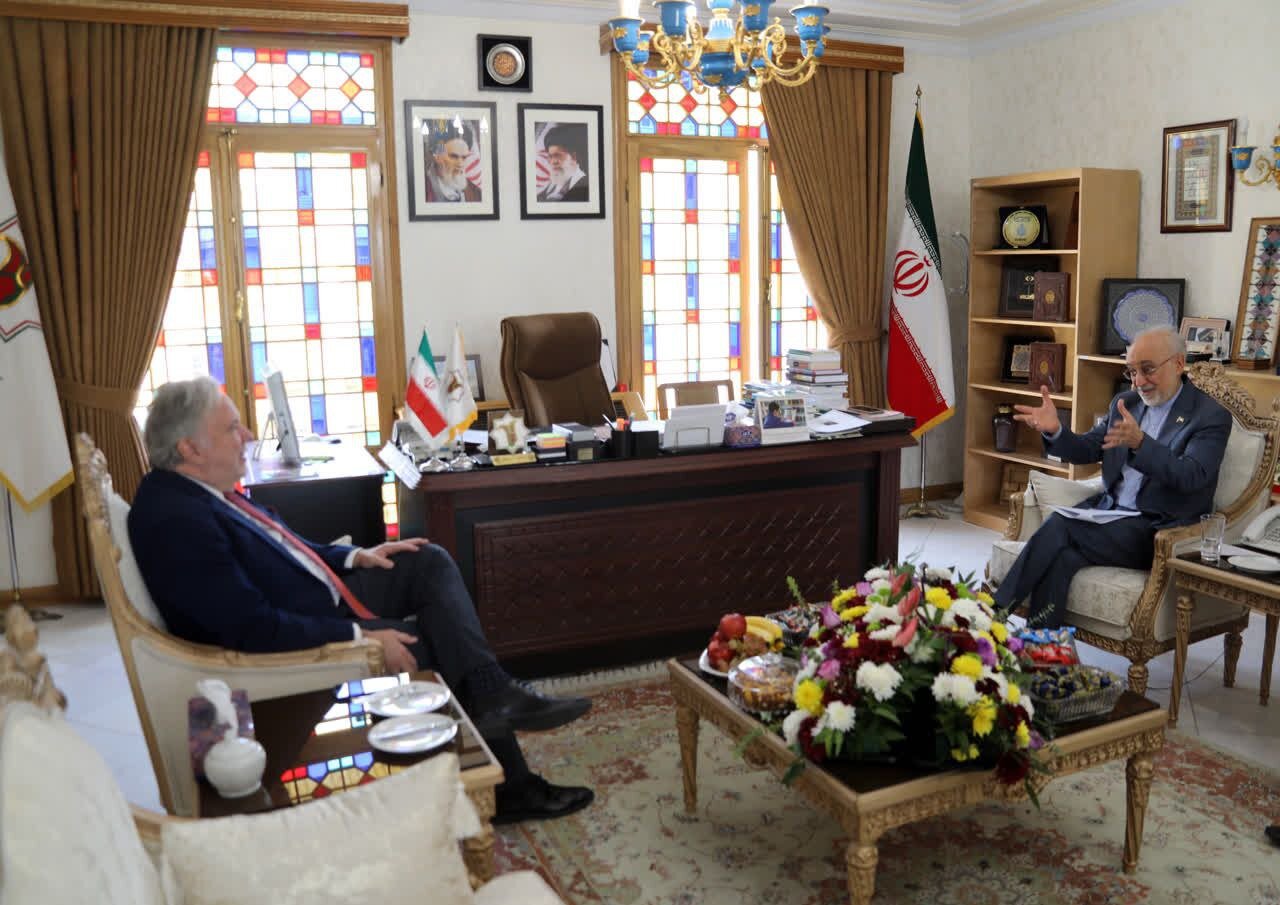 گزارشگر سازمان ملل با رئیس بنیاد ایرانشناسی دیدار کرد گزارشگر سازمان ملل با رئیس بنیاد ایرانشناسی دیدار کرد