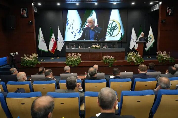 مومنی: امنیت و پیشرفت لازم و ملزوم یکدیگرند مومنی: امنیت و پیشرفت لازم و ملزوم یکدیگرند