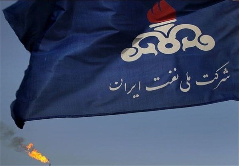چاقوی مالیات دسته توسعه صنعت نفت را برید چاقوی مالیات دسته توسعه صنعت نفت را برید