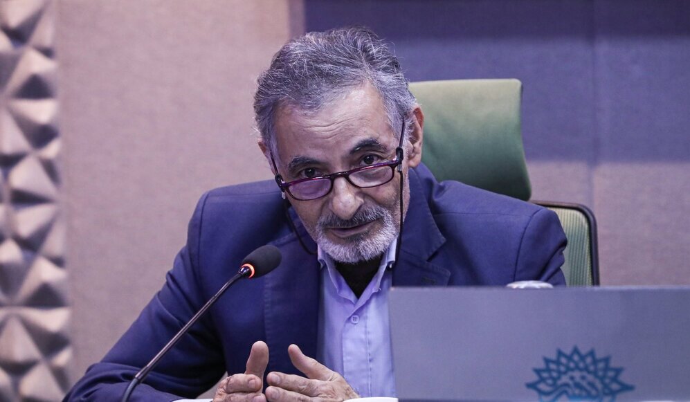 شاعر و تصویرگر باید با هم تعامل داشته باشند؛ دخالت نه، مشورت آری! شاعر و تصویرگر باید با هم تعامل داشته باشند؛ دخالت نه، مشورت آری!