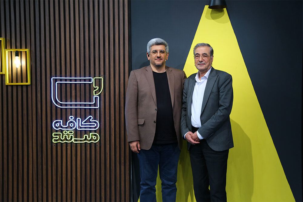 نمایش «رستاخیز» در «کافه مستند» نمایش «رستاخیز» در «کافه مستند»