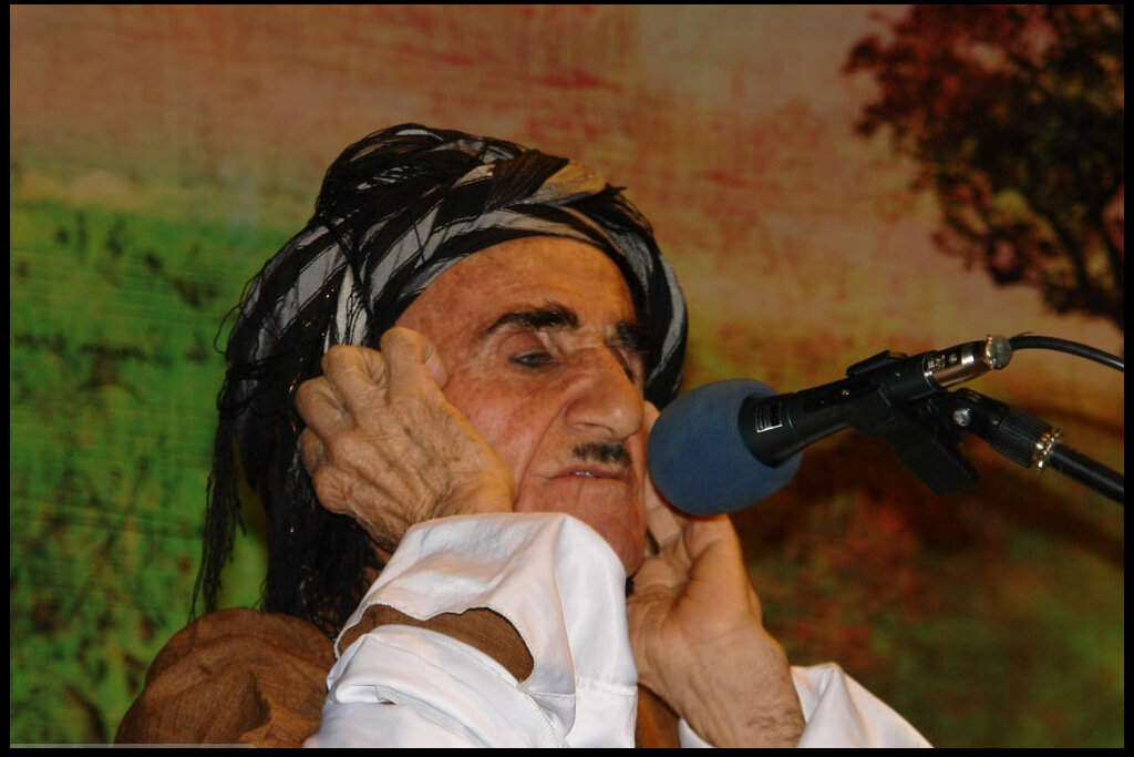 نکوداشت استاد ۱۰۹ ساله موسیقی کردستان در رویداد «بیت و حیران» نکوداشت استاد ۱۰۹ ساله موسیقی کردستان در رویداد «بیت و حیران»