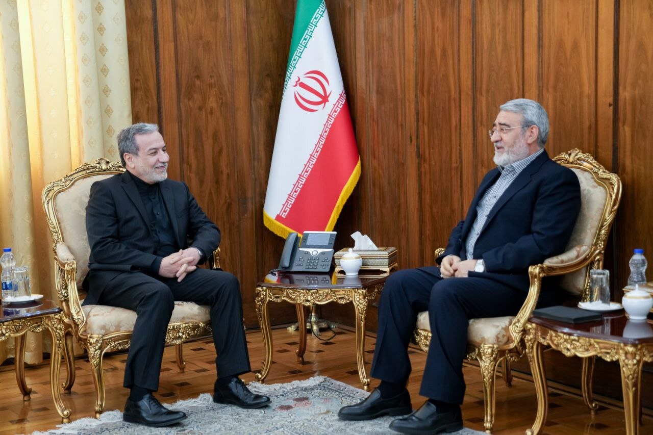 دیدار سفیر جمهوری اسلامی ایران در چین با وزیر امور خارجه دیدار سفیر جمهوری اسلامی ایران در چین با وزیر امور خارجه