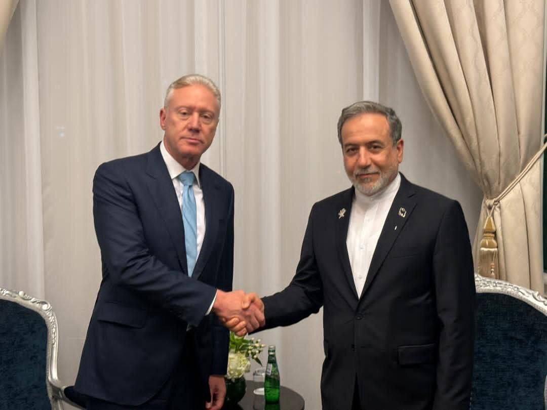 پیام تبریک عراقچی به همتای لبنانی به مناسبت روز استقلال لبنان پیام تبریک عراقچی به همتای لبنانی به مناسبت روز استقلال لبنان