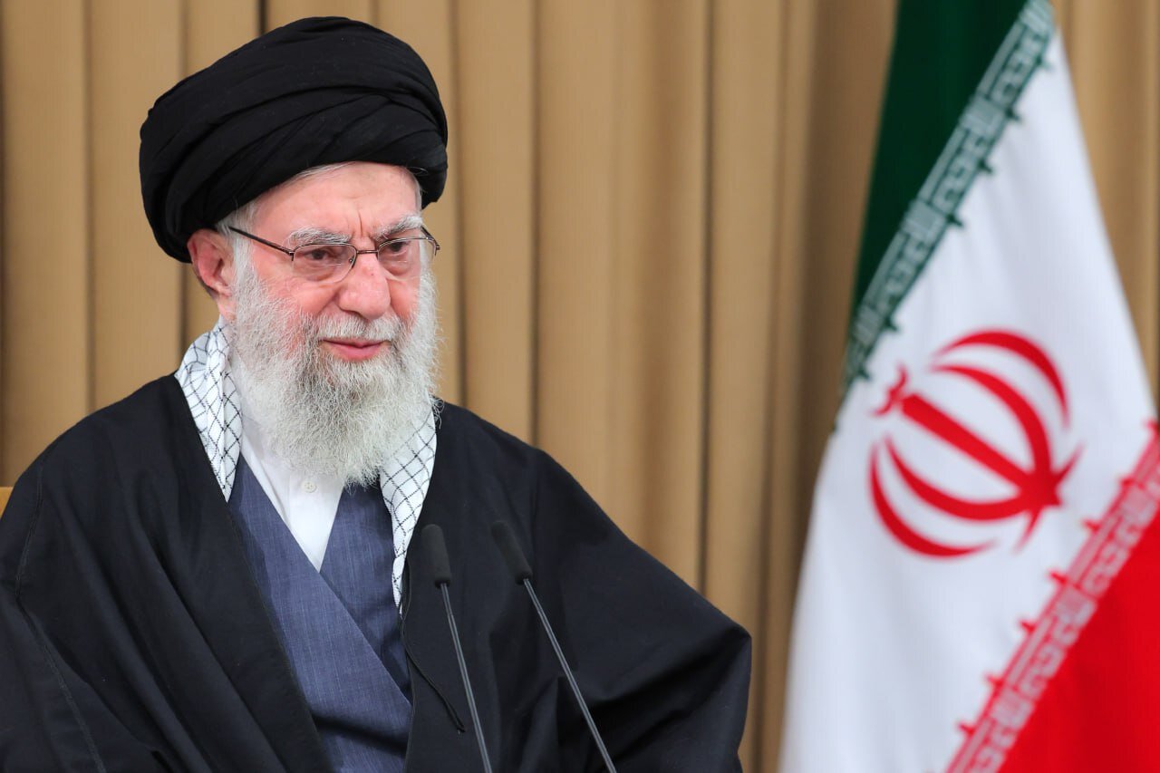 پیگیری وضعیت سلامت رضا امیرخانی از سوی رهبر معظم انقلاب پیگیری وضعیت سلامت رضا امیرخانی از سوی رهبر معظم انقلاب