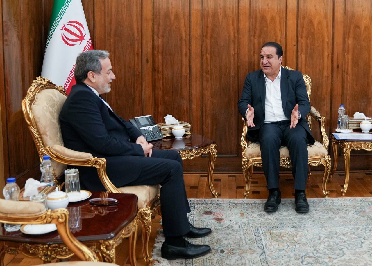 دیدار و گفتگوی استاندار ایلام با عراقچی دیدار و گفتگوی استاندار ایلام با عراقچی