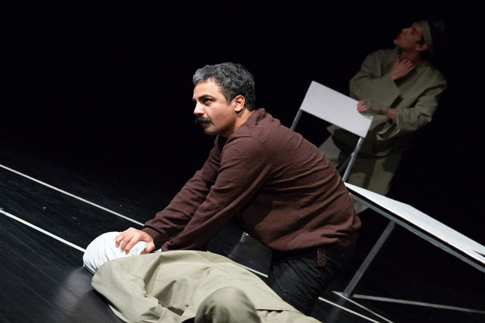 ماجرای گران شدن قبر یک عموی دیوانه؛ بازیگر باید خود را وقف نقش کند ماجرای گران شدن قبر یک عموی دیوانه؛ بازیگر باید خود را وقف نقش کند