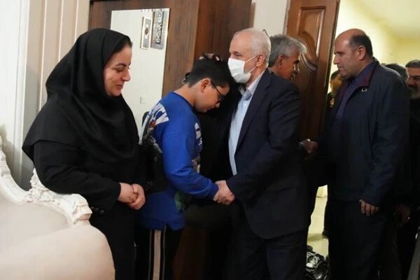 اوحدی: فرزندان شهدا، فرزندان همه ملت ایران هستند اوحدی: فرزندان شهدا، فرزندان همه ملت ایران هستند