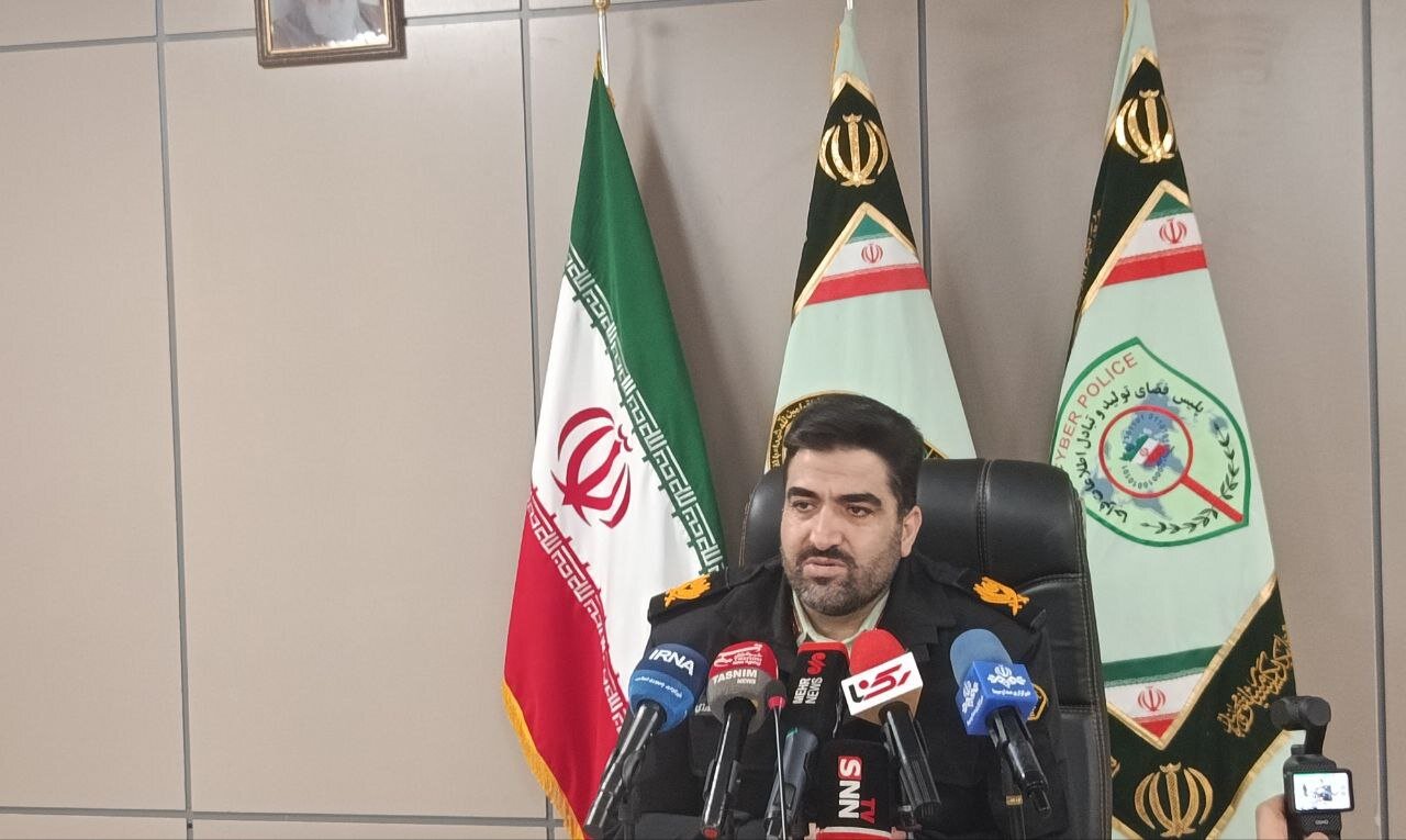 کلاهبرداری با اسکیمر در پوشش فروش لوازمالتحریر؛ ۴ متهم دستگیر شدند کلاهبرداری با اسکیمر در پوشش فروش لوازمالتحریر؛ ۴ متهم دستگیر شدند