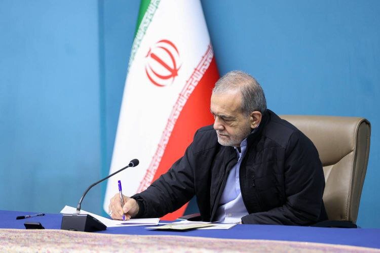 پیام تسلیت پزشکیان در پی درگذشت حجتالاسلام امام جمارانی پیام تسلیت پزشکیان در پی درگذشت حجتالاسلام امام جمارانی