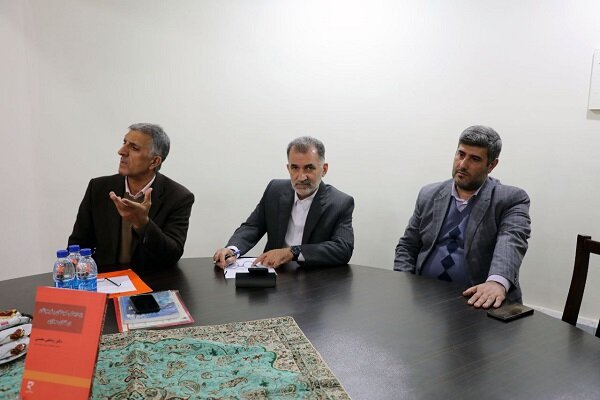 فضای مجازه امروزه تبدیل به هژمونی مسلط بر جوامع تبدیل شده است فضای مجازه امروزه تبدیل به هژمونی مسلط بر جوامع تبدیل شده است