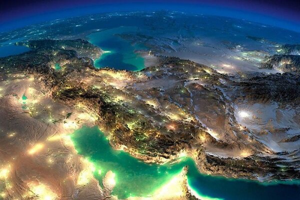 معمای توسعه در ایران از رؤیای ناتمام تا ضرورت بازآفرینی؛ نخستین انحراف معمای توسعه در ایران از رؤیای ناتمام تا ضرورت بازآفرینی؛ نخستین انحراف