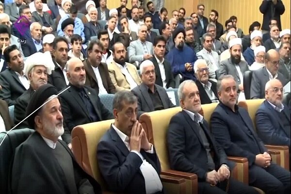 پزشکیان: با کمک جمعی بر مشکلات غلبه خواهیم کرد پزشکیان: با کمک جمعی بر مشکلات غلبه خواهیم کرد