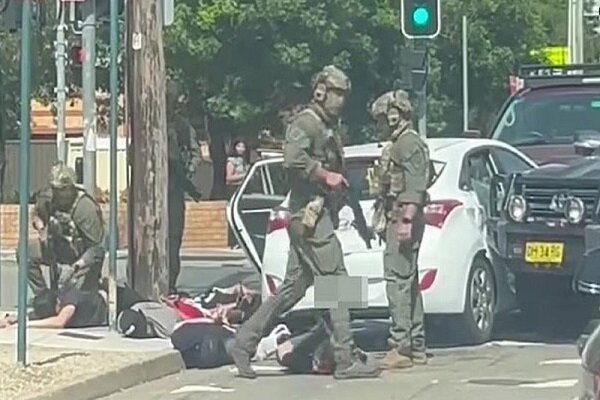 بازداشت ۷ نفر در سیدنی به اتهام برنامهریزی برای خشونت بازداشت ۷ نفر در سیدنی به اتهام برنامهریزی برای خشونت