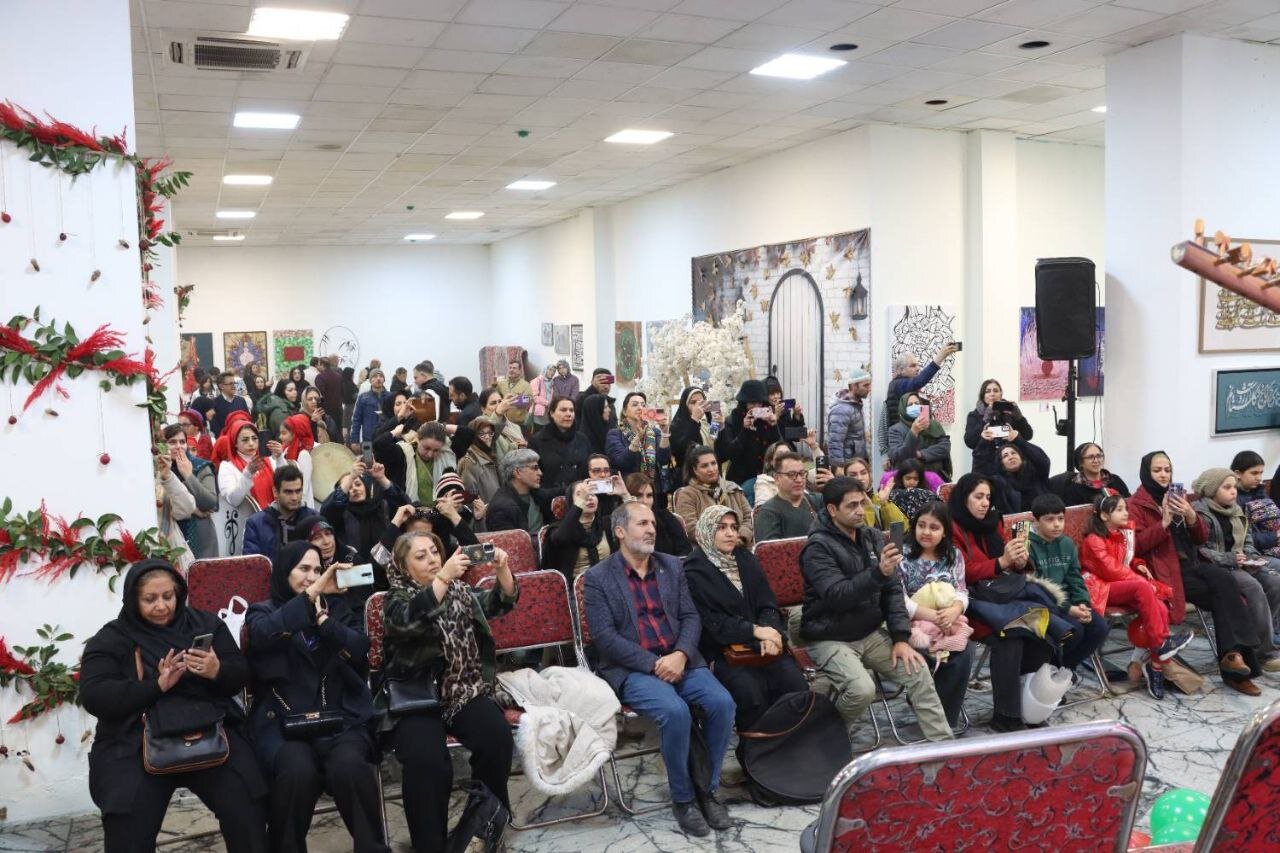 برگزاری جشن یلدایی بومنقش در منطقه ۲۲ تهران برگزاری جشن یلدایی بومنقش در منطقه ۲۲ تهران