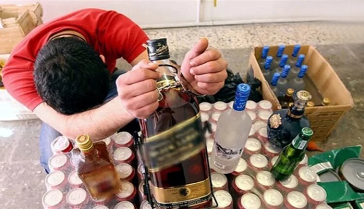 نگهداری و خرید و فروش مشروبات الکلی چه مجازاتی دارد؟ نگهداری و خرید و فروش مشروبات الکلی چه مجازاتی دارد؟