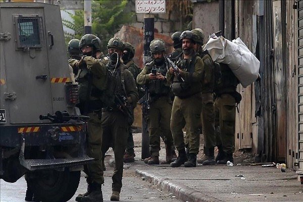 زخمی شدن ۳ فلسطینی به ضرب گلوله نظامیان صهیونیست زخمی شدن ۳ فلسطینی به ضرب گلوله نظامیان صهیونیست