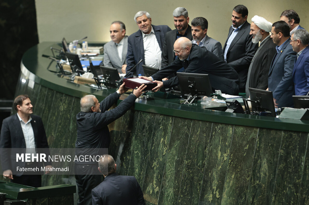سهم ۳۰ درصدی حقوق، مزایا و عیدی از بودجه ۱۴۰۵ سهم ۳۰ درصدی حقوق، مزایا و عیدی از بودجه ۱۴۰۵