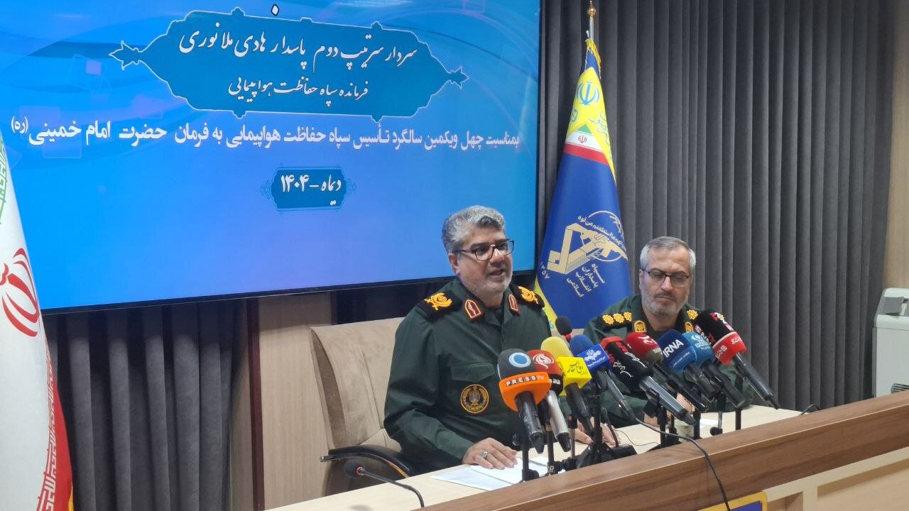 مسئولیت تأمین امنیت فرودگاهها و پروازهای همچنان برعهده سپاه است مسئولیت تأمین امنیت فرودگاهها و پروازهای همچنان برعهده سپاه است