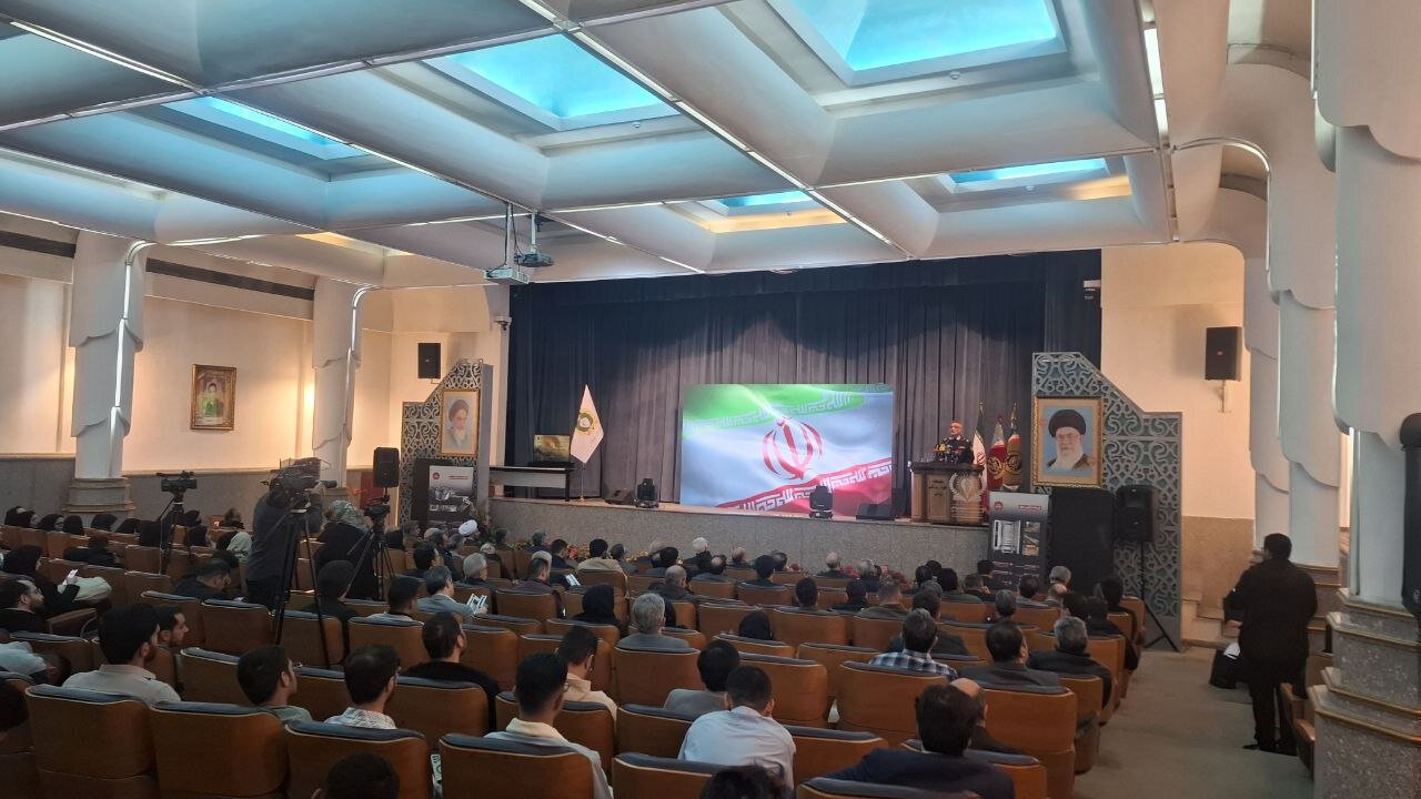 سردار عزیزی ذلشاد: نیروی انسانی اصل و محور موفقیت است سردار عزیزی ذلشاد: نیروی انسانی اصل و محور موفقیت است