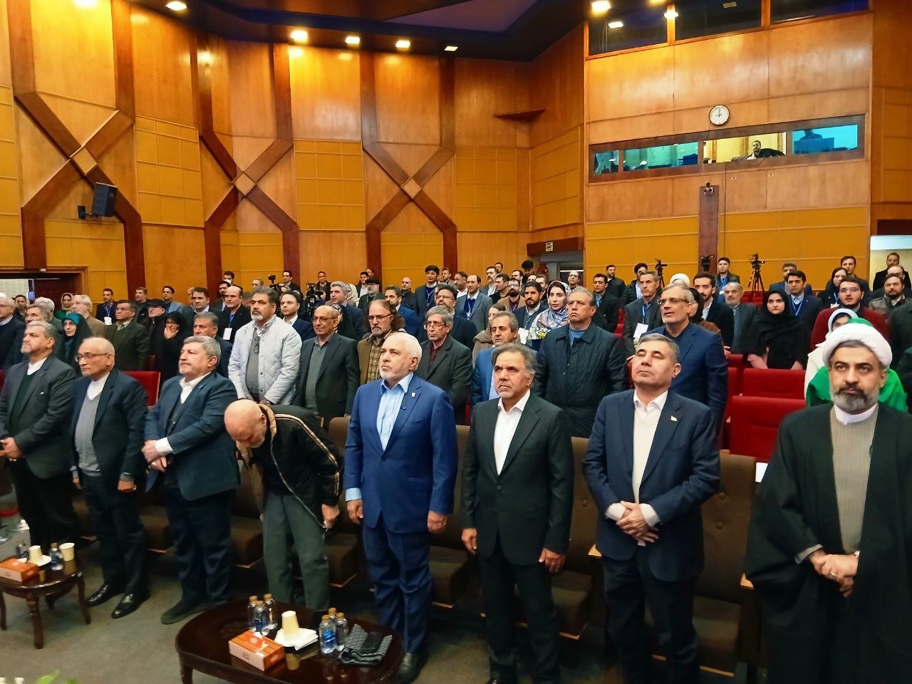 اولین کنگره حزب «عهد ایران» برگزار شد اولین کنگره حزب «عهد ایران» برگزار شد