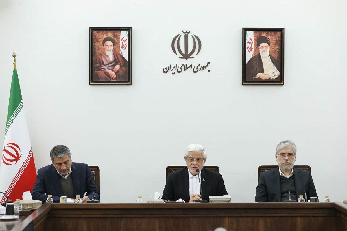 عارف: مراکز علمی بیشتر از توقع دولت در راهبردی و دفاعی کمک کردند عارف: مراکز علمی بیشتر از توقع دولت در راهبردی و دفاعی کمک کردند