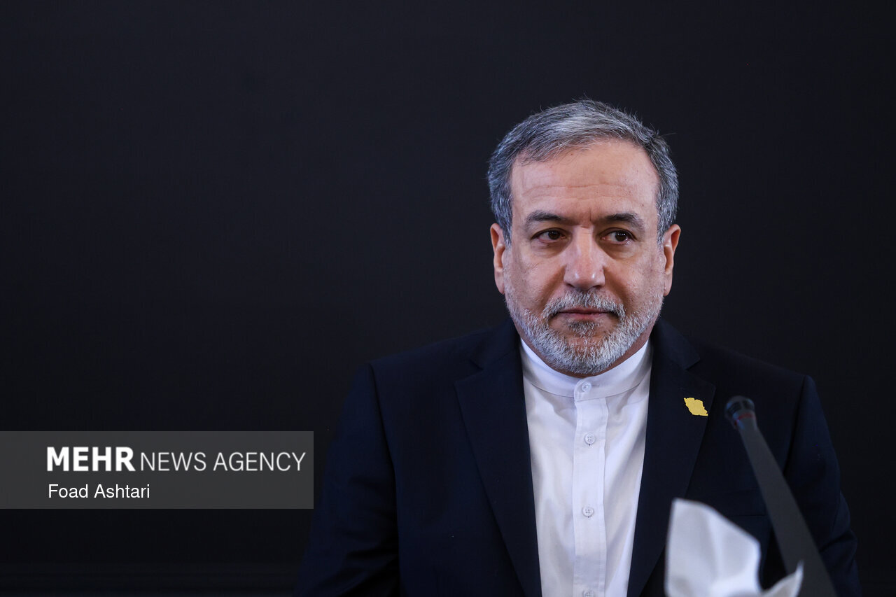 عراقچی: مذاکرات امروز شروع خوبی بود عراقچی: مذاکرات امروز شروع خوبی بود