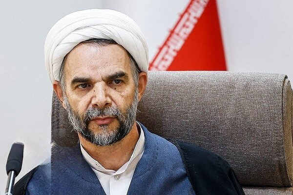 خلیلی: تصمیمگیری خارج از چارچوب، بازار خودرو را متلاطم کرد خلیلی: تصمیمگیری خارج از چارچوب، بازار خودرو را متلاطم کرد