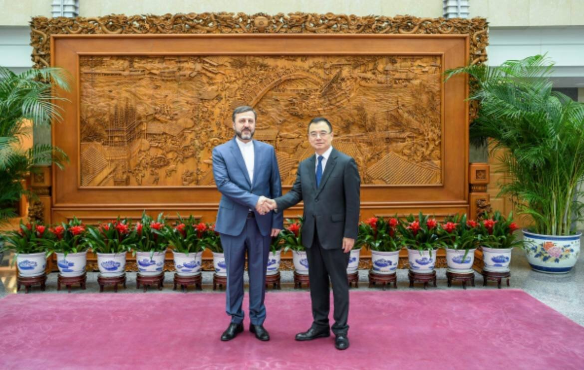 غریب آبادی با دستیار وزیر خارجه چین دیدار کرد غریب آبادی با دستیار وزیر خارجه چین دیدار کرد