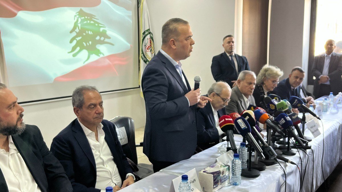 نماینده حزب الله: لازمه ثبات لبنان، توقف تجاوزات رژیم اسرائیل است نماینده حزب الله: لازمه ثبات لبنان، توقف تجاوزات رژیم اسرائیل است