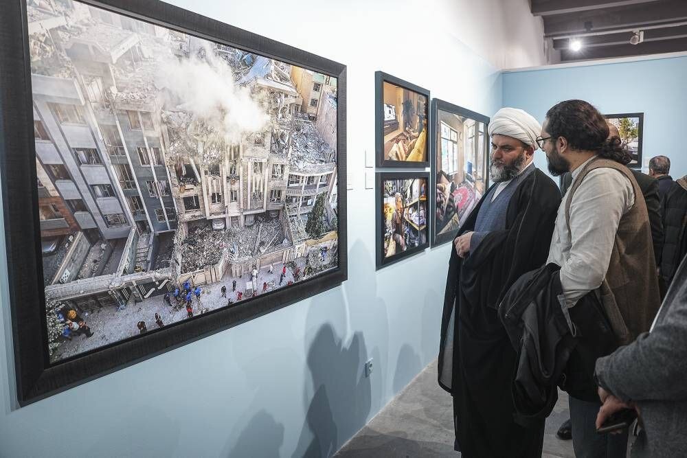 برگزیدگان «زندگی در جنگ» معرفی شدند؛ افتتاح نمایشگاهی از جنگ ۱۲روزه برگزیدگان «زندگی در جنگ» معرفی شدند؛ افتتاح نمایشگاهی از جنگ ۱۲روزه