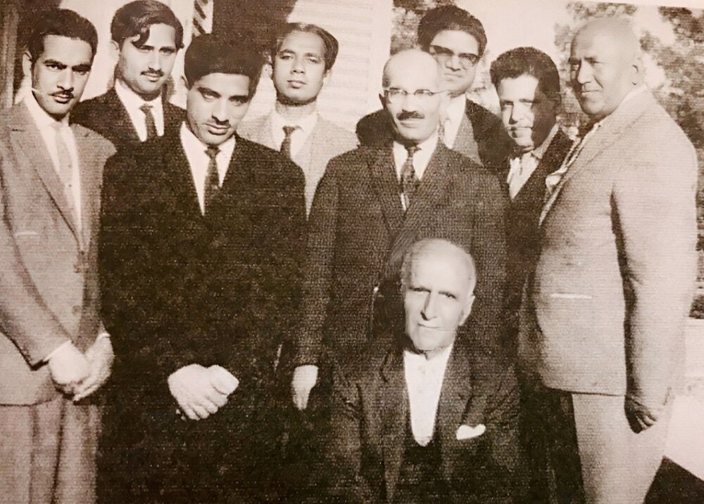 جملهای که زندگی درختی را نجات داد/ دانشجویی که از دکتر معین ۲۰ گرفت! جملهای که زندگی درختی را نجات داد/ دانشجویی که از دکتر معین ۲۰ گرفت!