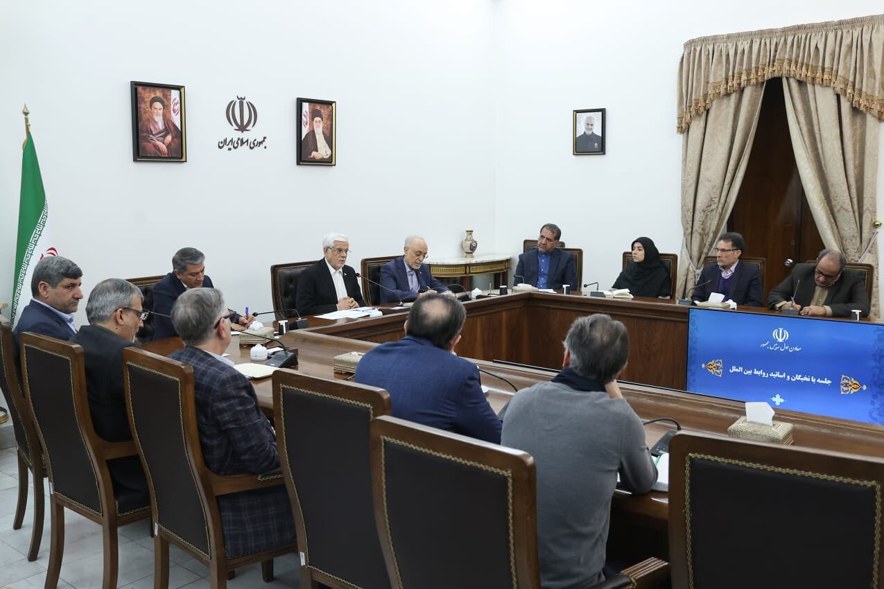 نشست معاون اول رئیس جمهور با کارشناسان درباره روند مذاکرات نشست معاون اول رئیس جمهور با کارشناسان درباره روند مذاکرات