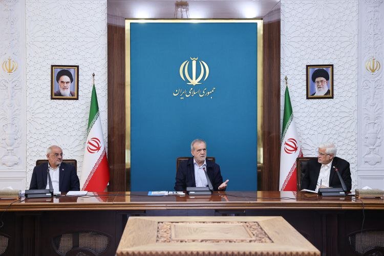پزشکیان: بخشی از نارضایتی مردم ناشی از عملکرد دستگاهها است پزشکیان: بخشی از نارضایتی مردم ناشی از عملکرد دستگاهها است