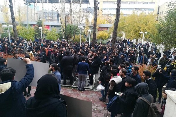 مماشات با دانشجونمای خشونتطلب؛ نسخهای که جواب نمیدهد مماشات با دانشجونمای خشونتطلب؛ نسخهای که جواب نمیدهد