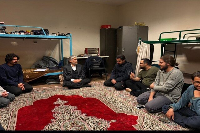 گفتگوی سه ساعته وزیر علوم با دانشجویان گفتگوی سه ساعته وزیر علوم با دانشجویان