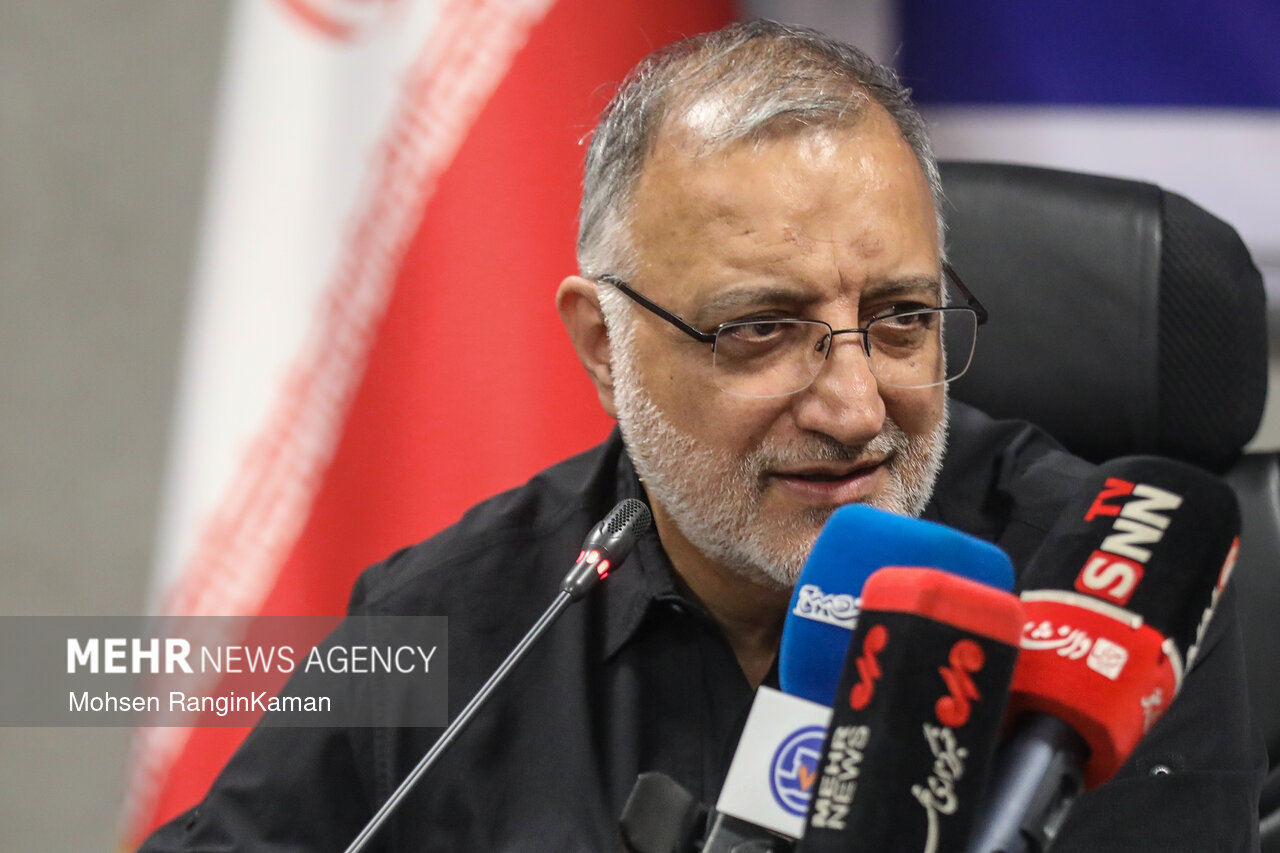 زاکانی: محتوای تفاهم با آمریکا ۲۵ بار میان رهبری و شعام رد و بدل شد زاکانی: محتوای تفاهم با آمریکا ۲۵ بار میان رهبری و شعام رد و بدل شد
