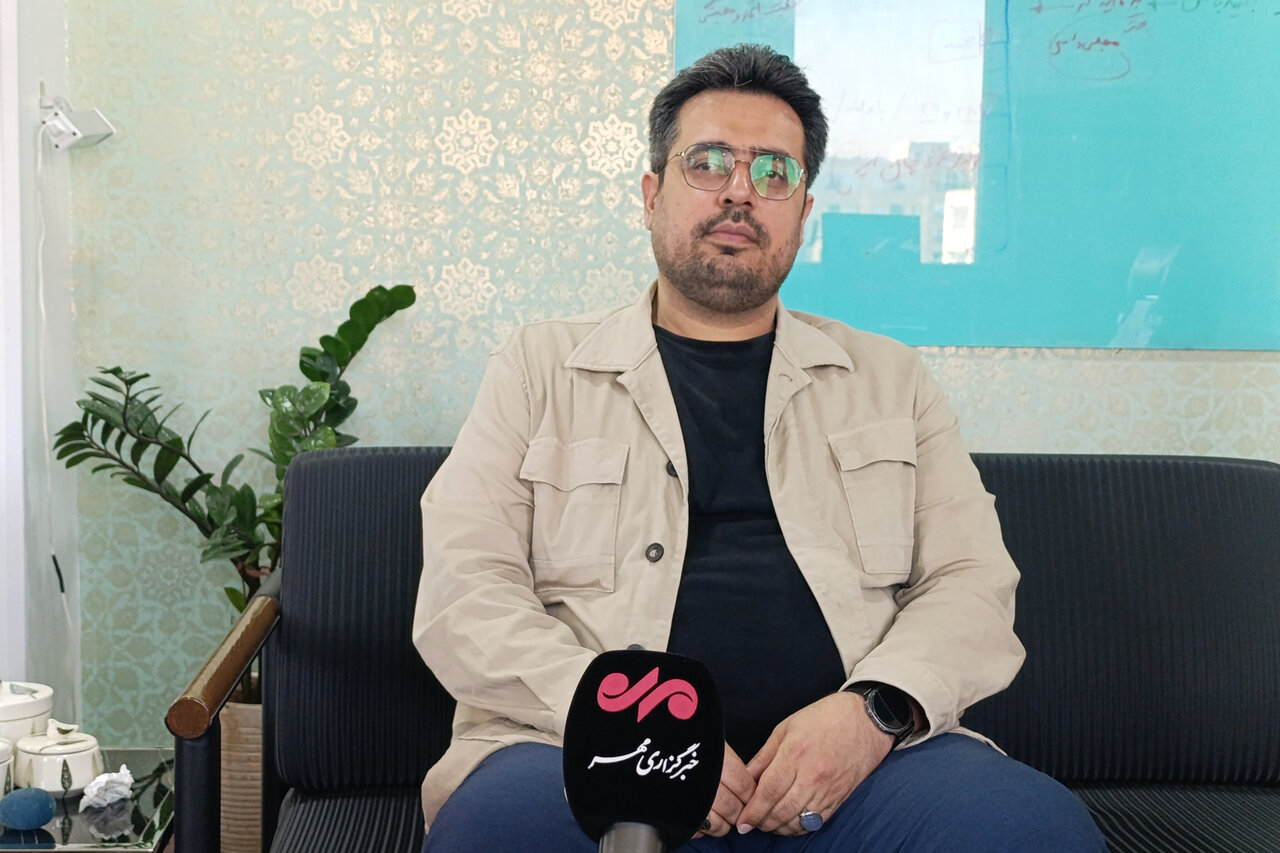 کمپین «زیر علم سرخ» در البرز رونمایی میشود کمپین «زیر علم سرخ» در البرز رونمایی میشود
