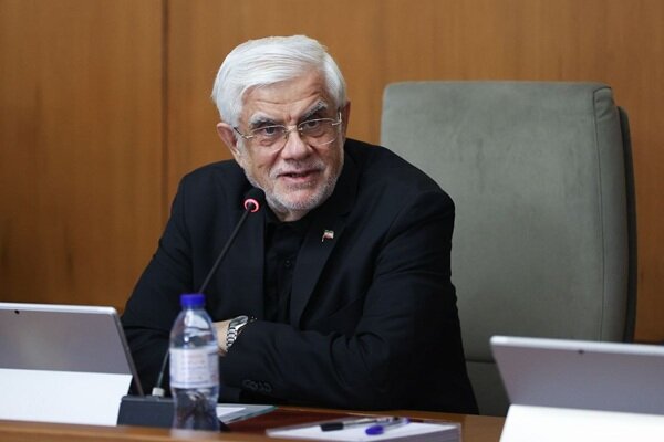 عارف: صعود چادرملوی یزد، گواه وجود استعدادهای خاموش است عارف: صعود چادرملوی یزد، گواه وجود استعدادهای خاموش است