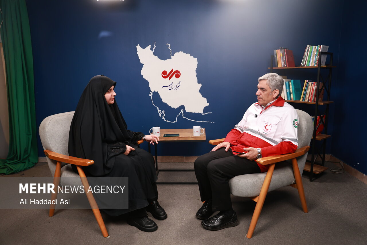 آمادگی ۷هزار نیروی داوطلب هلال احمر برای تشییع رهبر شهید آمادگی ۷هزار نیروی داوطلب هلال احمر برای تشییع رهبر شهید