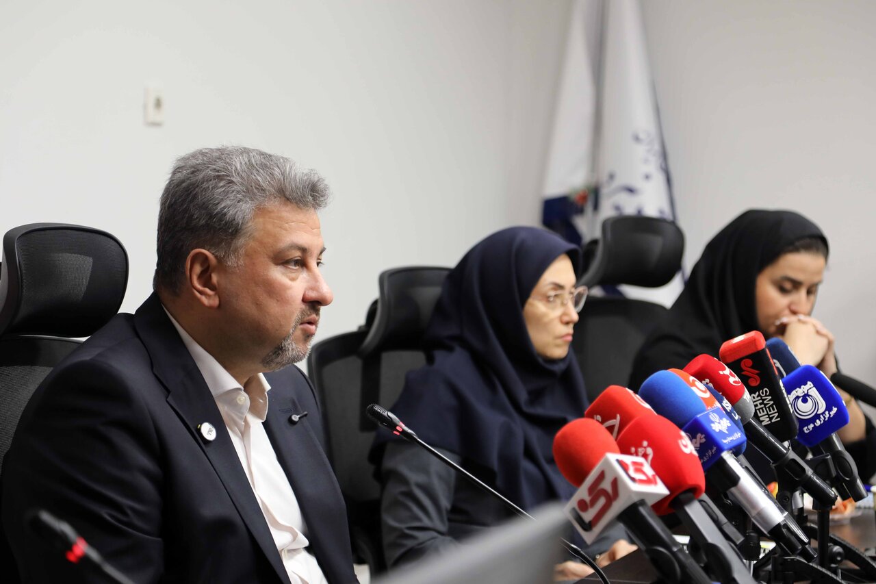 آمادهباش کامل صنعت برق برای مراسم وداع و تشییع پیکر رهبر شهید آمادهباش کامل صنعت برق برای مراسم وداع و تشییع پیکر رهبر شهید