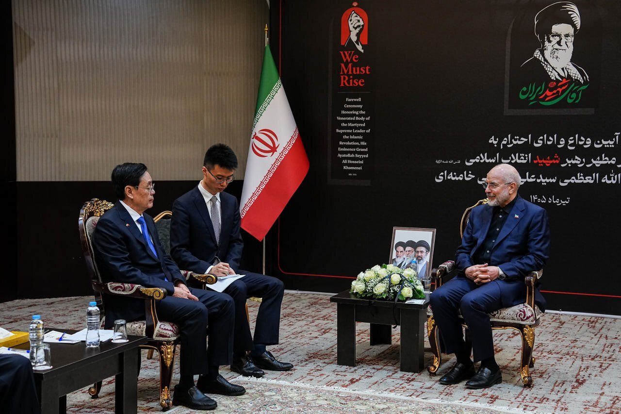 دیدار رئیس مجلس با هیأت عالیرتبه کنگره خلق چین دیدار رئیس مجلس با هیأت عالیرتبه کنگره خلق چین